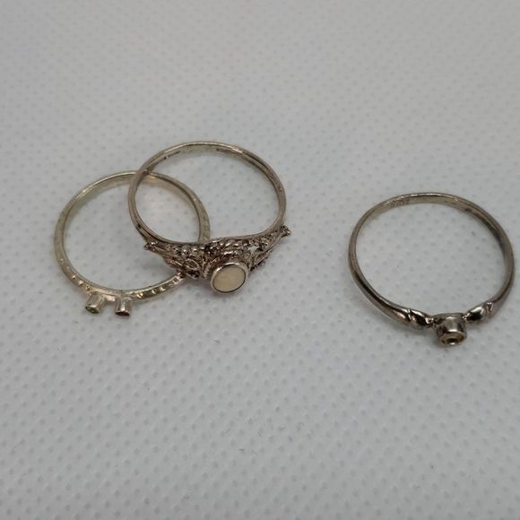 3 Silver Rings - Picture 3 of 3